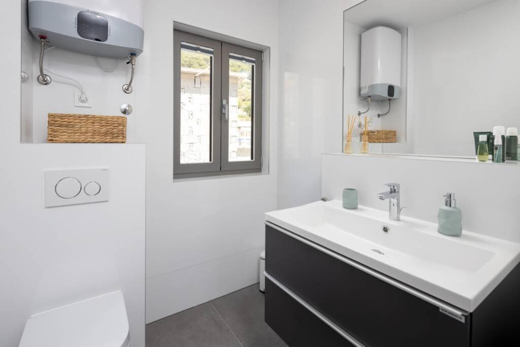 Holiday In Bol **** Green Apartment Luaran gambar